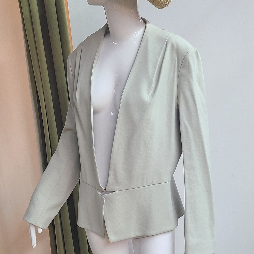 Cade V Front Blazer